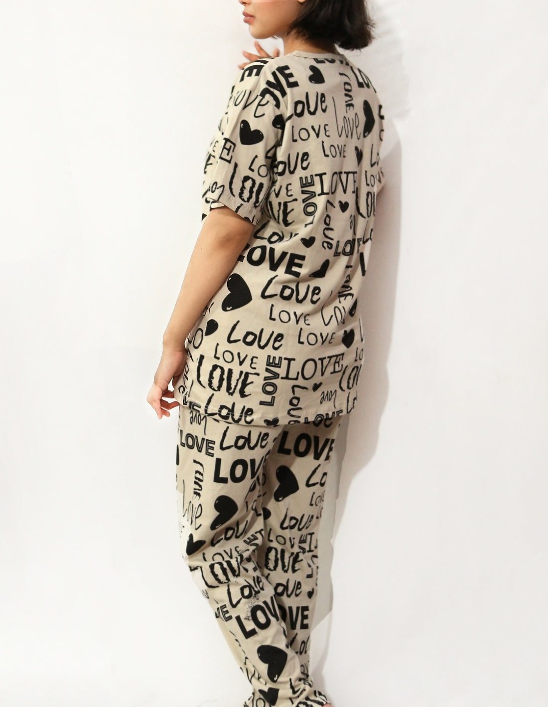 Chic Love Print Beige Nightwear Set – Oversized T-Shirt & Pajama Pants